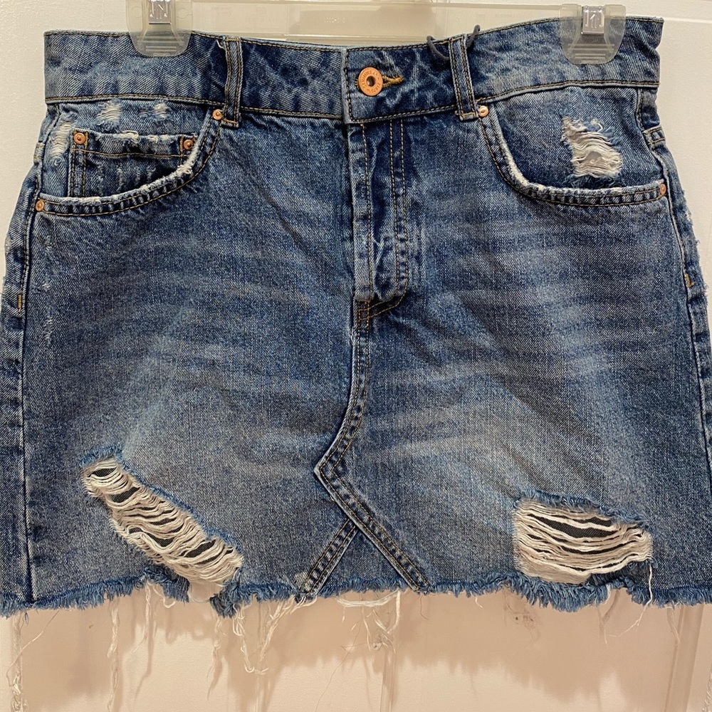 ZARA DENIM SKIRT DISTRESSED